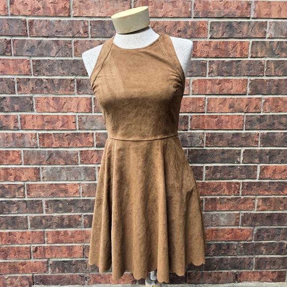 Express Women Brown Suede Like Dress Size Small Scalloped Hem Sleeveless - Picture 5 of 15